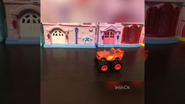 Любимые герои ! Вспыш и чудо машинки ! смотреть онлайн