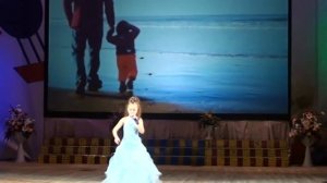 Стихотворение про папу. Даша Королькова 6 лет.mpg