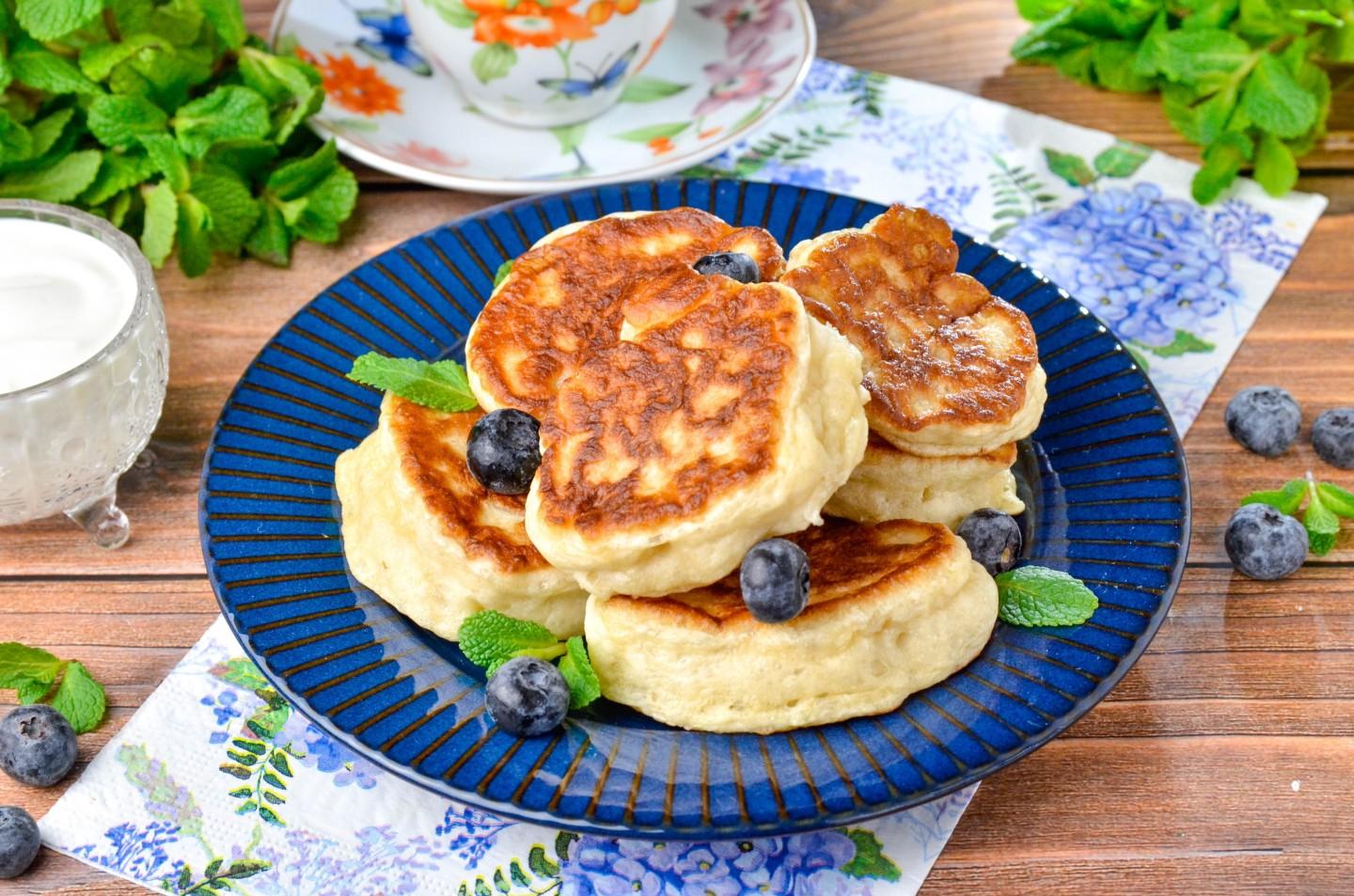 КАК ПРИГОТОВИТЬ ОЛАДЬИ НА ДРОЖЖАХ ПЫШНЫЕ НА ВОДЕ