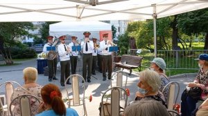 У солдата выходной (Идёт солдат по городу) - военный оркестр