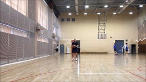 Скрестный шаг в баскетболе. Отработка движения с использованием линии.