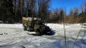 зил 131 по бездорожью на Удское..mp4