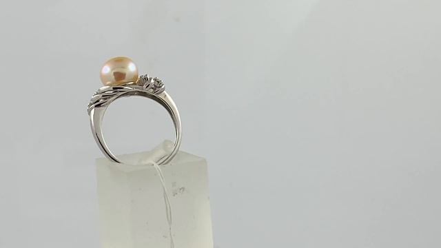 Кольцо из серебра с розовым жемчугом