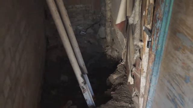 Яма во дворе дома по улице Темерницкой, 11 в Ростове смотреть онлайн