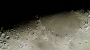 Direct shooting of the moon with achromatic refractor-127L 1200 Bresser + smartphone