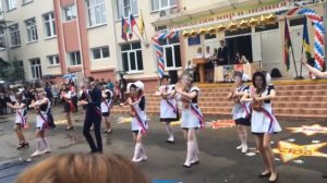 танец для учителей с масками последний звонок 2016