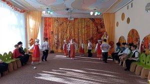 Русский танец "Порушка-Поранья" (Я за то люблю Ивана, что головушка кудрява)