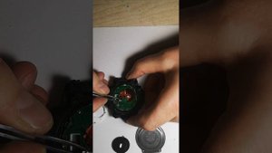 замена батареек в кварцево-электронных часах китайского производства
