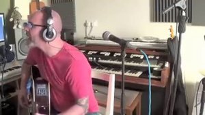 Hey Ya acoustic cover using RC-20XL loop pedal