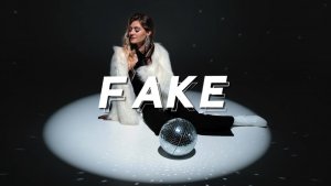 YUSTI - FAKE (Официальная премьера клипа)