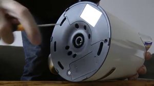 De-beep Your Appliances removing a piezo buzzer from a kettle