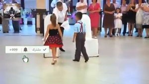 Зажигательный танец 2 детей......