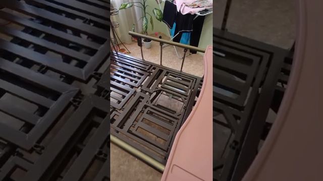 кровать