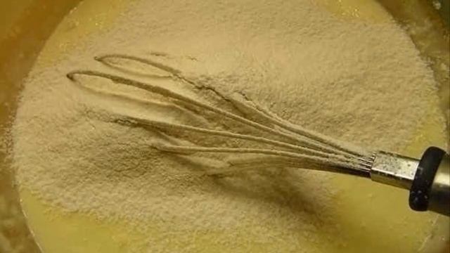 Вкусный и быстрый пирог с замороженными ягодами)