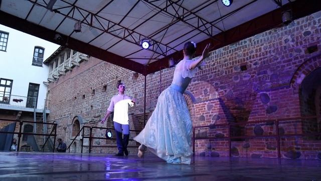 Вечер балета в Мирском замке смотреть онлайн