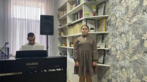 "Край, в котором ты живешь" Музыка Г. Гладкова Слова Ю. Энтина. исп Савва Елизавета