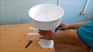Сепаратор для молока ручной (Видео обзор)