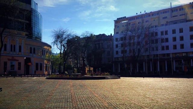 Одесса, Дерибасовская, карантин 2020, май / Odessa, Deribasovskaya street, lockdown, May 2020 смотреть онлайн