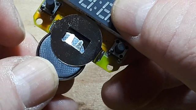 LED Watch Build: It Works! смотреть онлайн