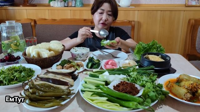 REAL MUKBANG?Я БЫ ДАЛА МЕДАЛЬ ТОМУ КТО ВЫТАЩИТ МЕНЯ ОТ ТАКОГО СТОЛА