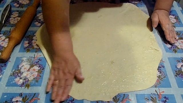 ГОТОВИМ ЧЕСНОЧНЫЕ И ЛУКОВЫЕ ЛЕПЕШКИ