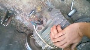 Как подключить асинхронный трех фазный двигатель  в однофазную сеть 220В.Автор.   Игорь Курбатов