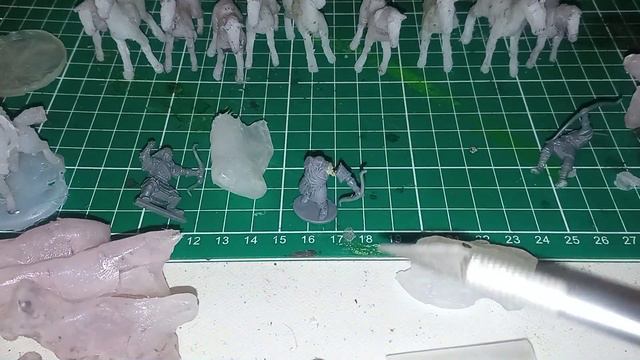 льём викинга лучника/литьё модели вместе/ миниатюры из термоклея/ #miniature , #figure , #viking смотреть онлайн