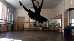 Dancing ! Народный обертас , пистолет