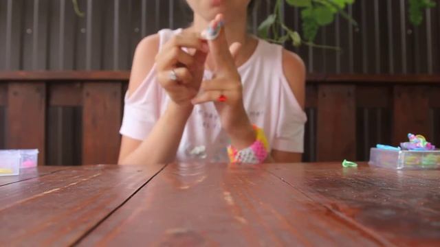 уроки плетения из резиночек. урок 5. браслет "дружба" смотреть онлайн