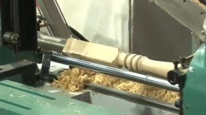 Автоматический токарно копировальный станок для балясин и столбов из дерева