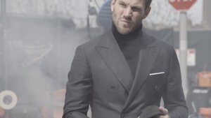 Austin Stowell Gets Surprising Acting Advice from the Yellow M&M