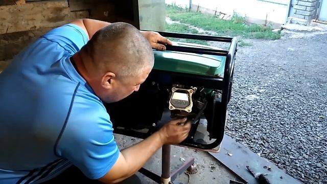 Бензогенератор 2,8кВт.