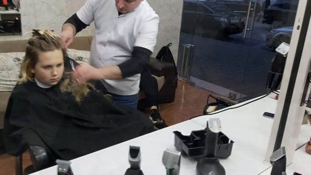 ГДЕ ПОДСТРИЧЬСЯ В БАТУМИ? МУЖСКОЙ САЛОН БАТУМИ! смотреть онлайн