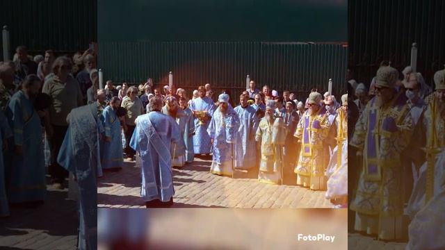 День празднования в честь иконы Божьей Матери "Одигитрия", именуемая Шуйская Смоленская//15 ноября