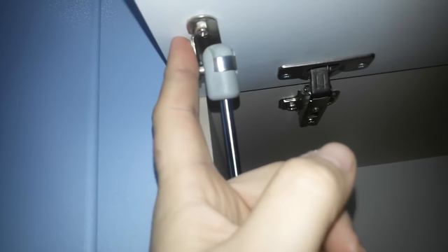 Как установить Газ-лифт мебельный.