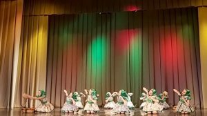 Земляничка - ягодка мл.группа образцового ансамбля танца "Ритмы века" 10.11.2022г