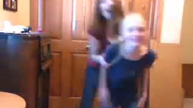 Girl Lift and Carry Cradle 5 смотреть онлайн