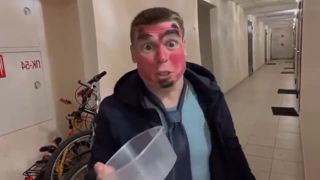 Малой ворует конфеты🍭🍬🍫