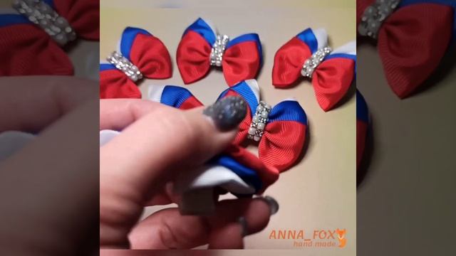 Заколки "Бантики Триколор" ?? #handmade #бантикиручнойработы #бантикиhandmade #бантишкольные