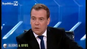 Дмитрий Медведев рассказывает про инопланетян (на съемках).