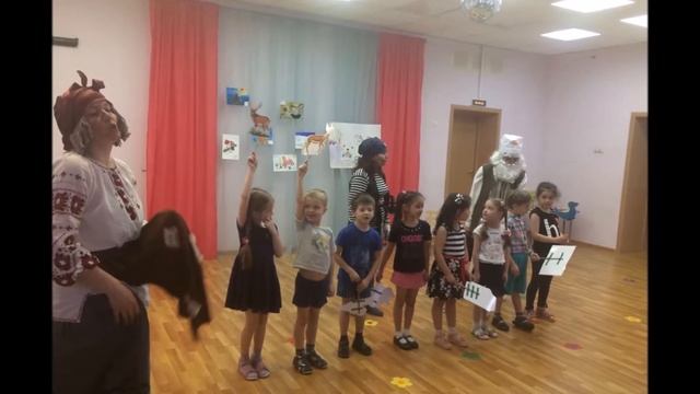 В гостях у дедушки Корнея смотреть онлайн