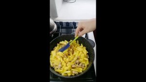Жареная картошка с мясом на ужин? Легко.