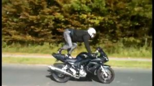 Suzuki SV 650 stunts