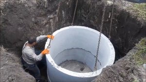 Монтаж ЖБ колец манипулятором!!!