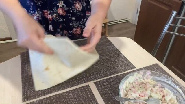 Отличный вариант на завтрак. Рулет из лаваша. смотреть онлайн