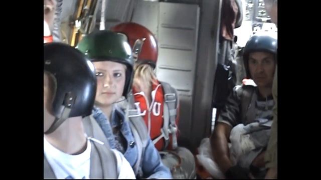 Аэродром  Манский -  2007г. (прыжки с Ан-2 ) HD