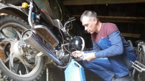 Как слить бензин из бака и не наглотаться