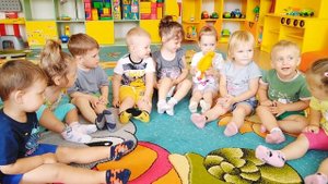 Сиреневая (младшая группа). Утреннее приветствие