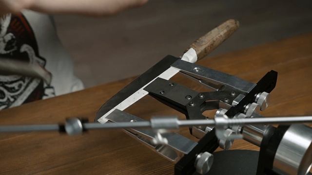 Заточил кухонный нож сабчак. Какие ножи делают в Можге. Профиль К03 Pro и липовая полировка.