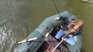 ЩУКА В АВГУСТЕ....БЛЕСНА  КОЛЕБАЛКА .В ОТВЕС С ЛОДКИ